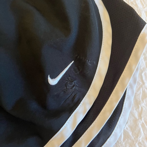 Nike Dri-Fit shorts (Large) - Picture 9 of 9